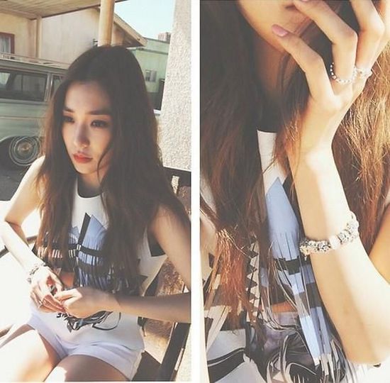少女时代Tiffany加州晒太阳 