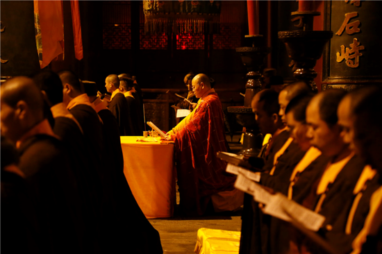 灵隐寺举行供佛斋天祈福法会祈祷国泰民安