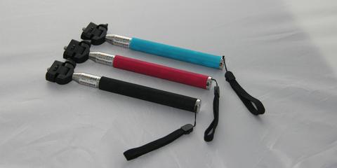 名人圈热捧自拍神器 这根杆子火了