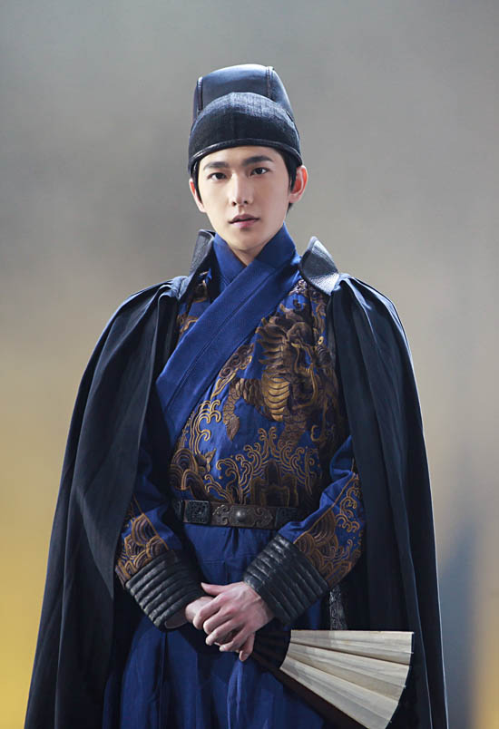 杨洋元宵喜乐会化身名捕