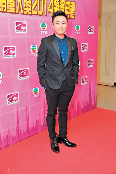 崔建邦否认已秘婚 只承认和嫩模在拍拖