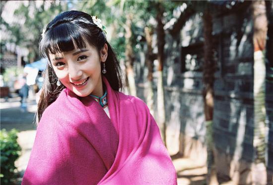 姐妹姐妹卢茜结缘斯琴高娃变民国闺秀