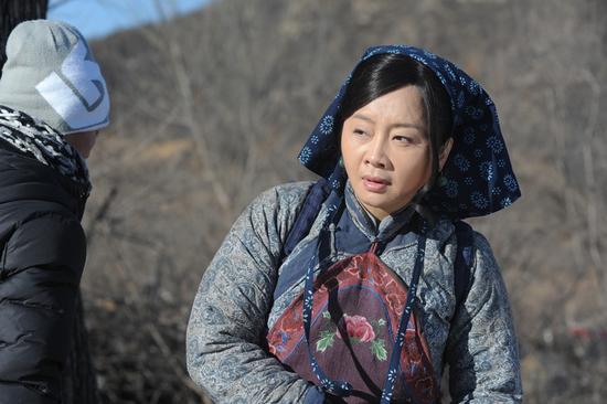 总制片人唐静饰花嫂子