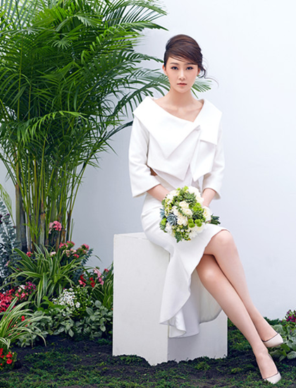 赫拉公主用花艺设计诠释龙女郎林鹏的至美纯真