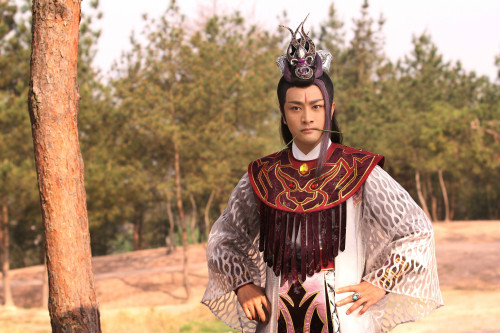 张明明《封神英雄》申公豹坏坏惹人爱