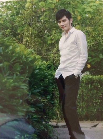 钱枫撞脸泰国美男子 网友呼不输小鲜肉