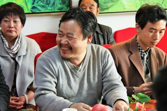 蒋建伟在会上发言