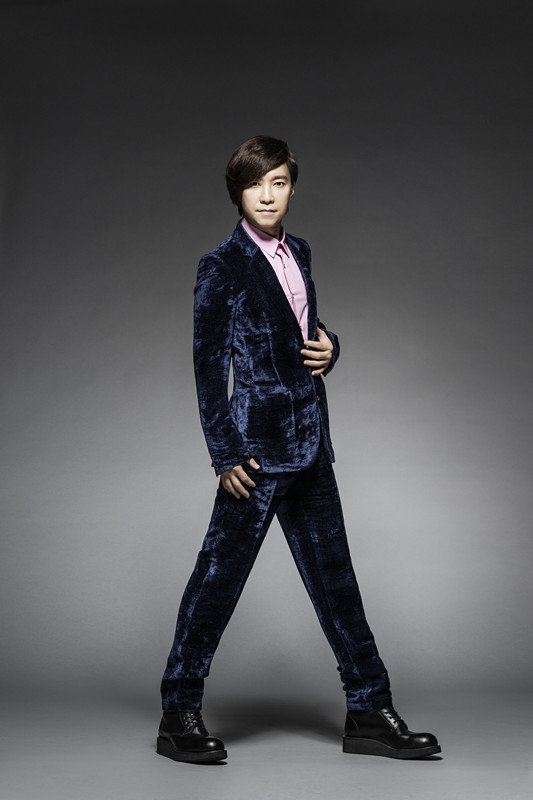 邰正宵亮相郑州献唱用音乐帮歌迷求婚