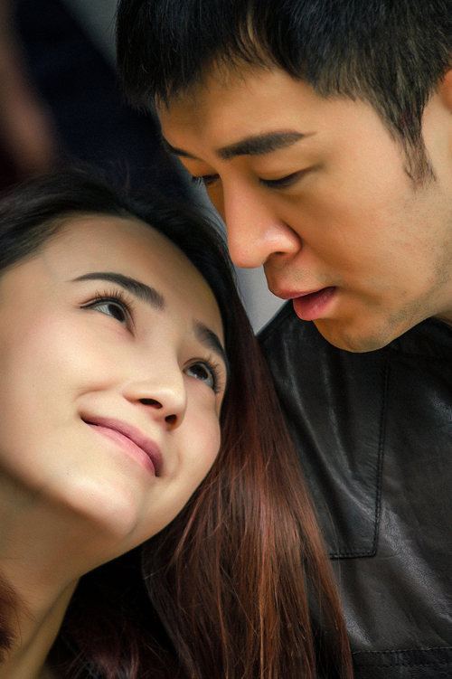 《与你同行》杀青 导演周伟抒写音乐青春