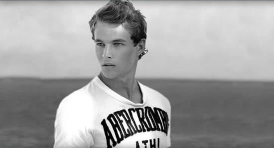 第9名:加拿大的胡渣帅哥noah mills   第8名:来自荷兰的大叔圈时尚