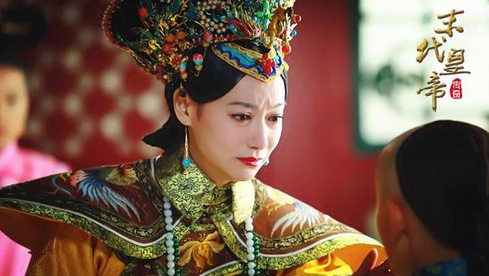 电视前沿 > 正文  新浪娱乐讯 《末代皇帝传奇》今晚在安徽卫视海豚第