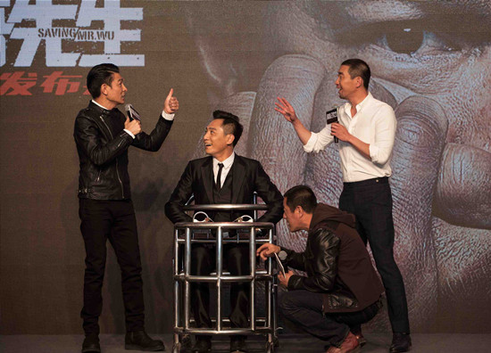 刘烨被刘德华与王千源送上审讯椅