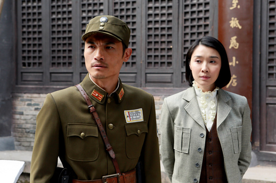 由耿乐[微博],陈丽娜,等实力派演员主演的战争悬疑剧《猜拳》于上周在