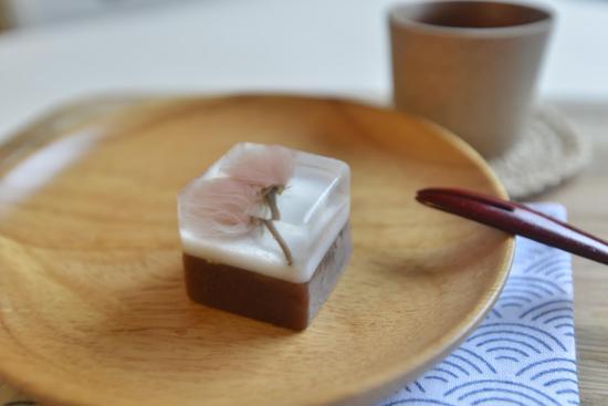 半饱日式甜品_樱花羊羹