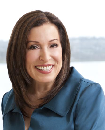 国际化妆品警察 宝拉-培冈女士