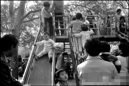 1986年,人民公园滑滑梯