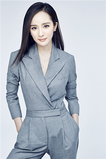 杨幂携《何以》华丽归来 清纯造型惹赞叹