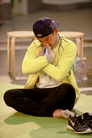 跑男2郑恺模仿baby表情鬼马萌翻网友