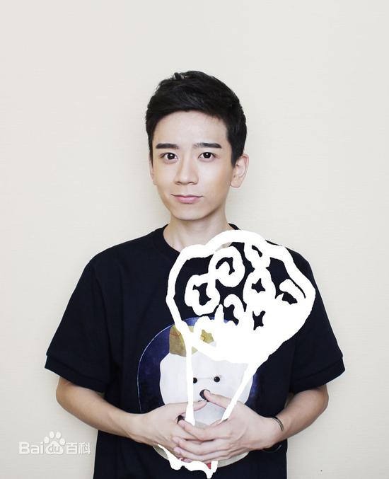 鲜肉作家张皓宸签售被刷脸