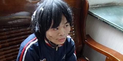 男子被囚虐待11年:活着见亲人