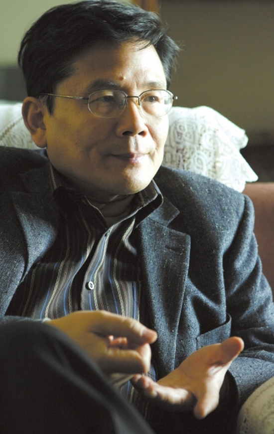 诗人汪国真26日因肝癌医治无效去世