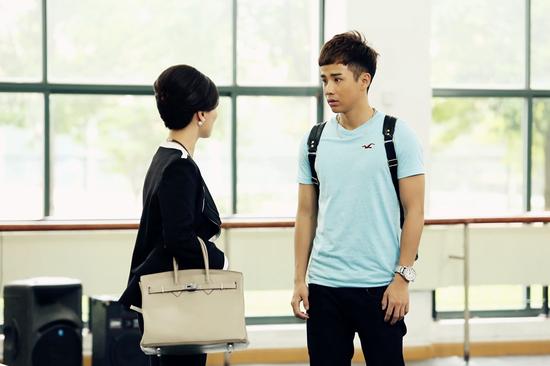 李茂饰演江一明