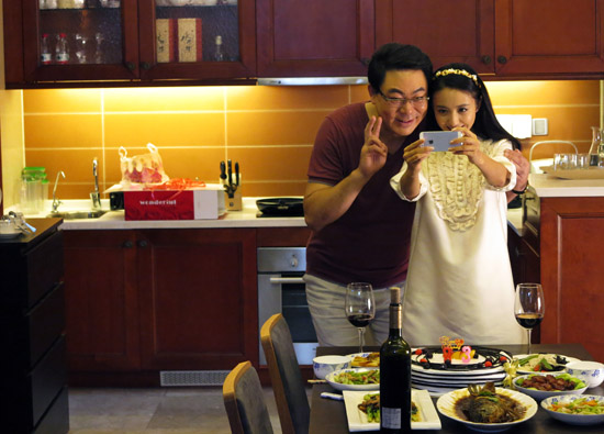 高亚麟与女儿自拍