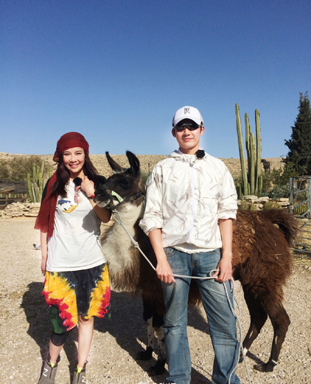 张铎晒与陈松伶恩爱照 引发网友ps大赛