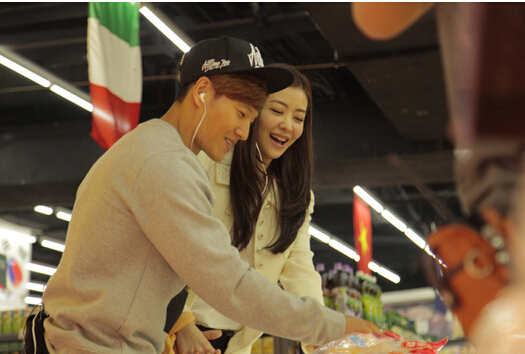 熊黛林与金钟国同入厨自曝大爱煮饭男