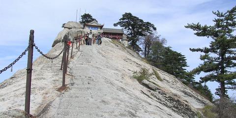 华山景区高物价:要对得起挑夫