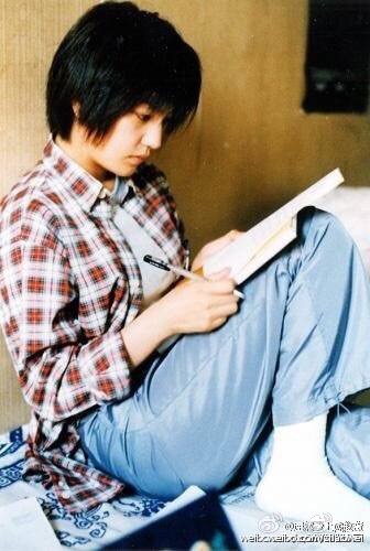 赵薇大学时期照片