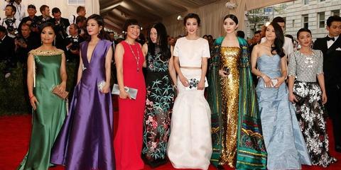 2015Met Gala直击，好莱坞女星们奇装异服闪瞎眼