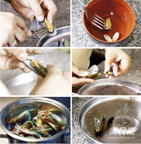 三步骤处理青口贝1,青口贝清洗后,可直接生食,或佐以喜欢的调料.