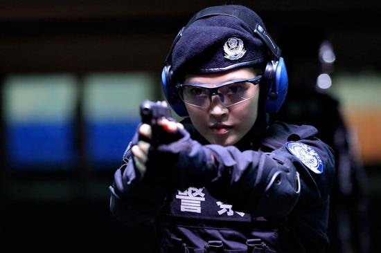 特警力量王妍之演绎野蛮师姐获认可