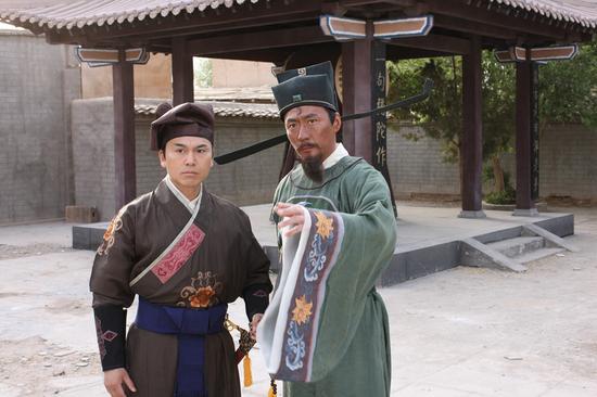 《神探包青天》收官 钱氏推理剧受关注