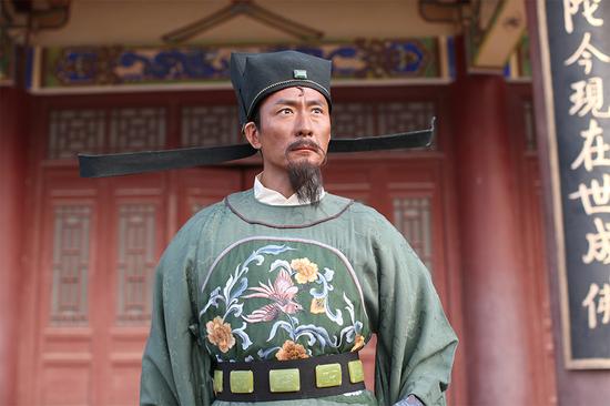 《神探包青天》收官 钱氏推理剧受关注