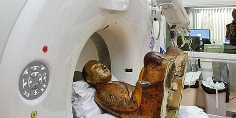 荷兰收藏家将肉身佛捐还中国