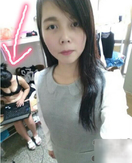 自拍的时候请务必告知舍友