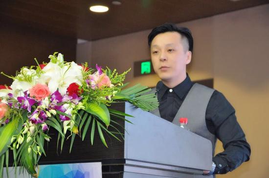 邵帅玩转粉丝经济 新模式开发明星价值