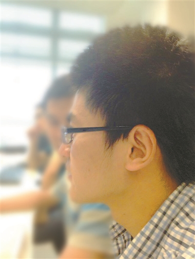 唐杰是南京华为的一名开发工程师