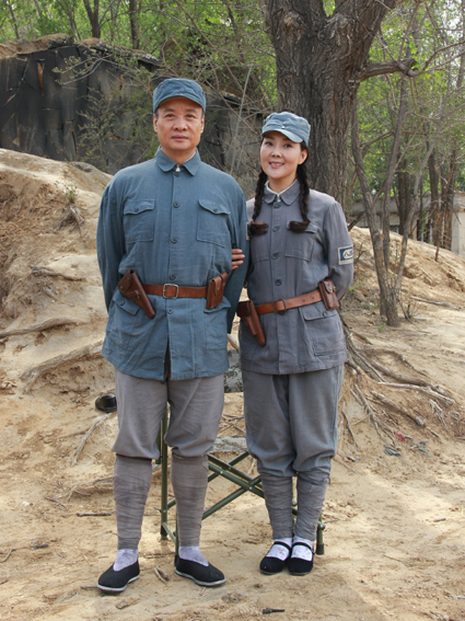 阎维文褚海辰拍mv致反法西斯胜利70周年