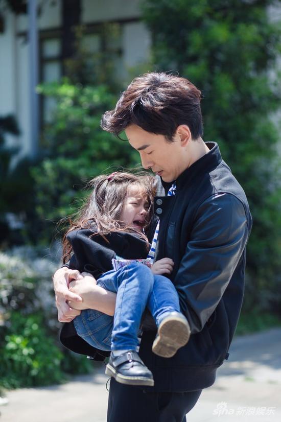 郑元畅《爱上幼儿园》遭熊孩子狂虐崩溃