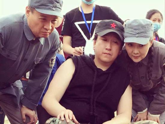 阎维文褚海辰拍摄mv纪念反法西斯70周年