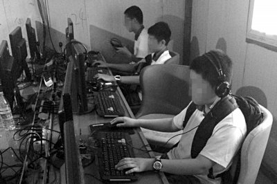 小学50米外简易房暗藏黑网吧 周边学生常光顾