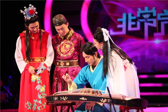 非常完美相亲会嘉宾扮小龙女受瞩目