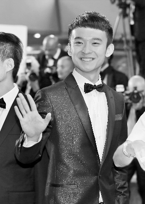 董子健在《山河故人》有不少突破演出