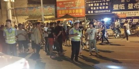 司机撞死女子 踢一脚后逃逸