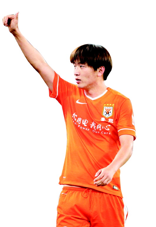 鲁媒鲁能无亚冠羁绊联赛登顶野牛杨旭成贵人