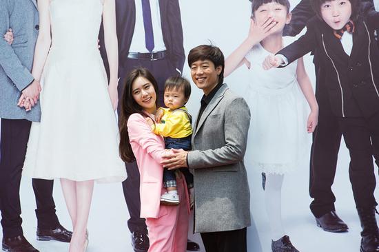 凌潇肃化身霸道总裁 为秋瓷炫张罗对象