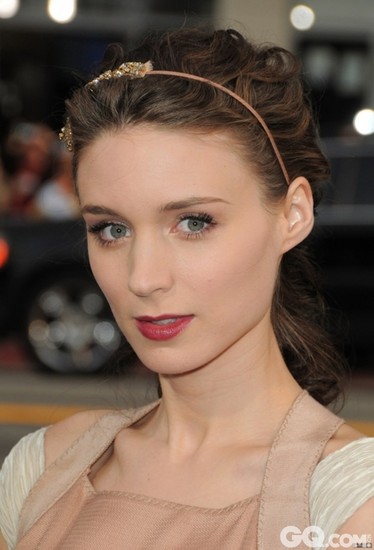 戛纳影后古怪的鲁妮玛拉